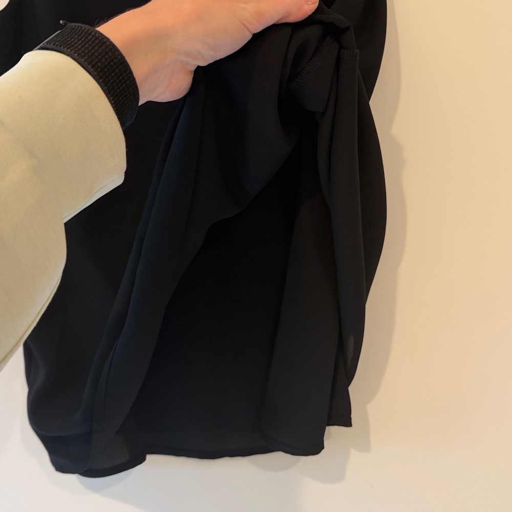 Express Strappy Back Tank - Picture 4 of 4